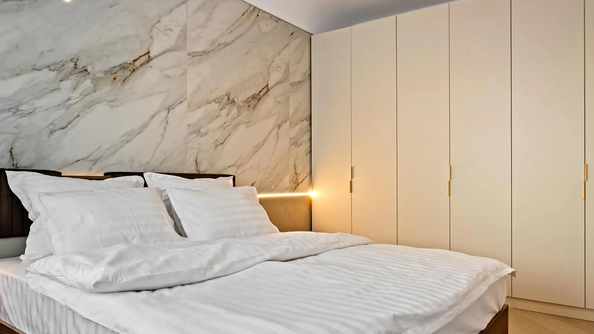 Apartament Luxury Cortina North Residence Pipera Voluntari Romania